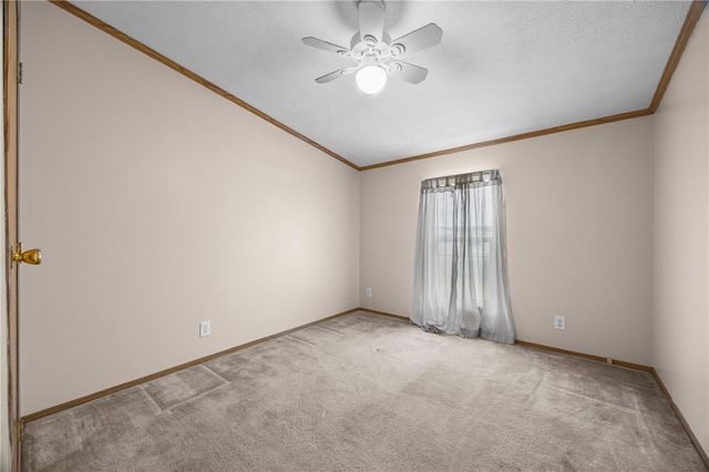 31 Picture Book Park, West Bloomfield, NY 14585