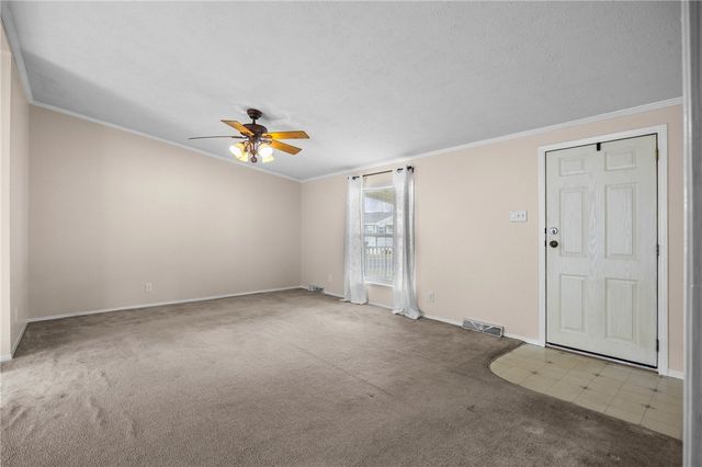 31 Picture Book Park, West Bloomfield, NY 14585