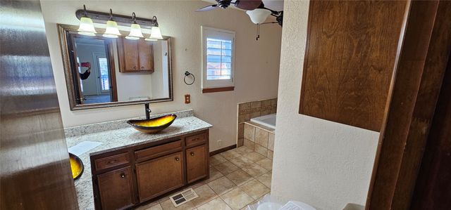 108 Parkside Drive, Brownwood, TX 76801