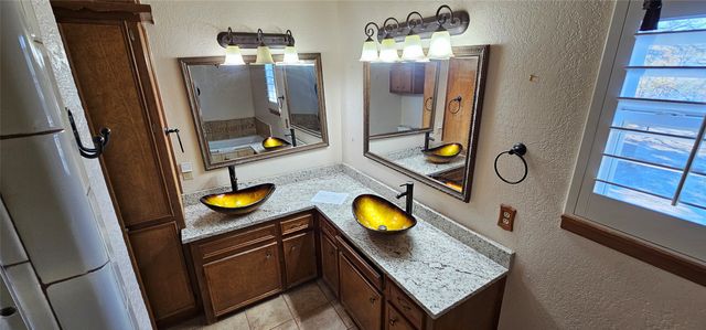 108 Parkside Drive, Brownwood, TX 76801