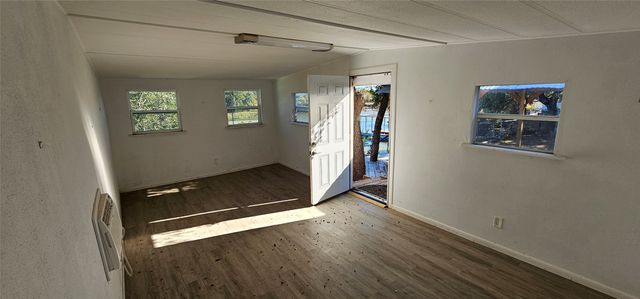 108 Parkside Drive, Brownwood, TX 76801