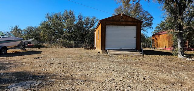 108 Parkside Drive, Brownwood, TX 76801