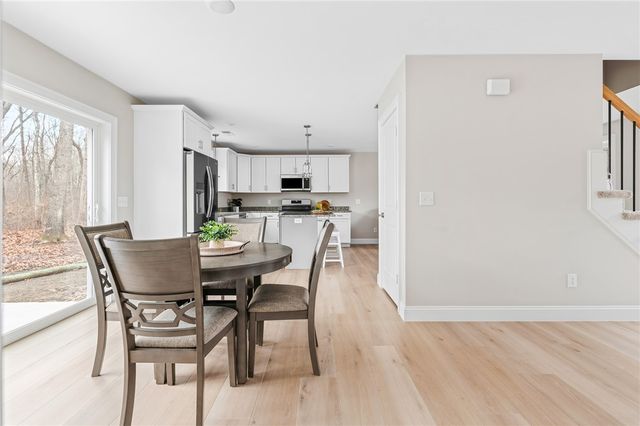 76 Medford Street, Warwick, RI 02889