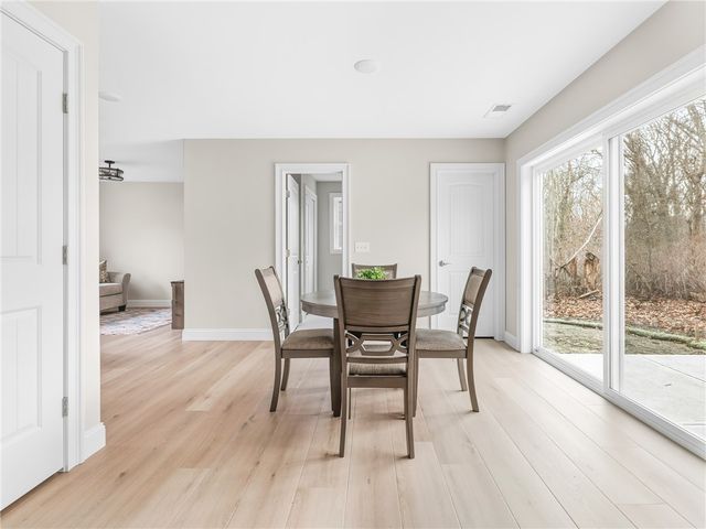 76 Medford Street, Warwick, RI 02889