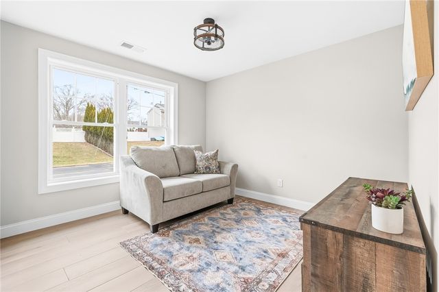 76 Medford Street, Warwick, RI 02889