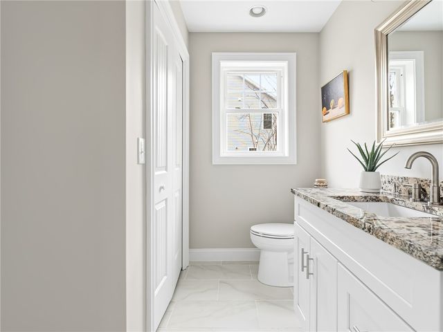 76 Medford Street, Warwick, RI 02889