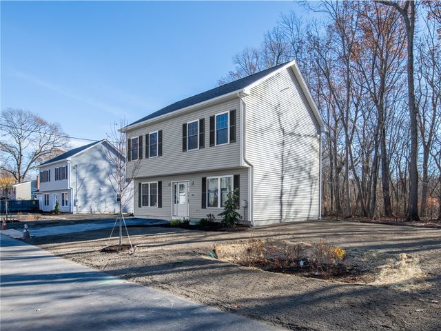 76 Medford Street, Warwick, RI 02889