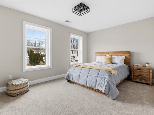 76 Medford Street, Warwick, RI 02889