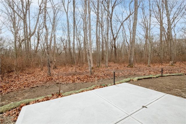 76 Medford Street, Warwick, RI 02889