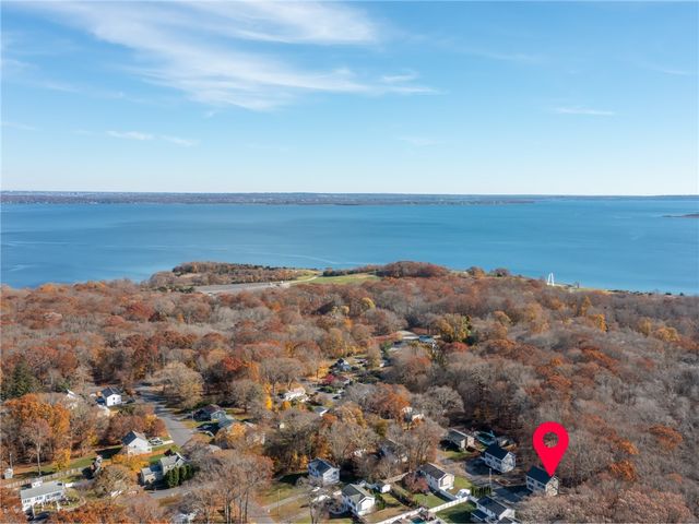 76 Medford Street, Warwick, RI 02889