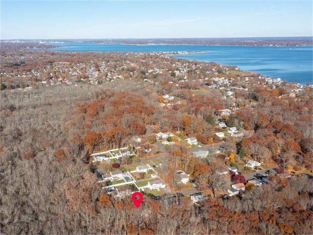 76 Medford Street, Warwick, RI 02889