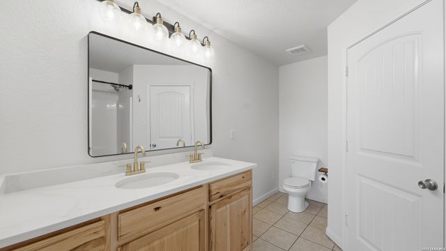 1361 Bob White, Spring Branch, TX 78070