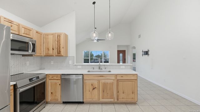 1361 Bob White, Spring Branch, TX 78070