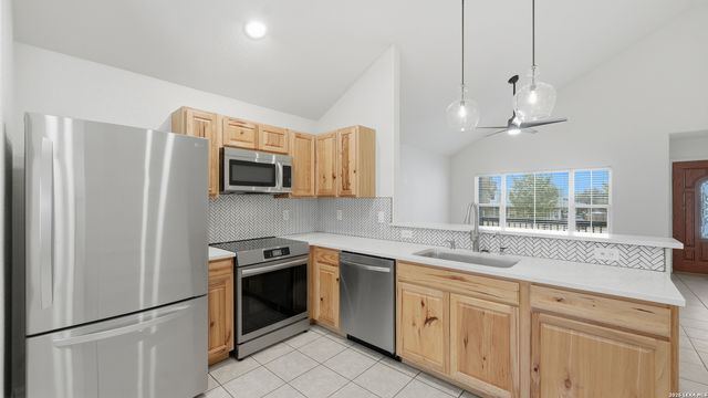 1361 Bob White, Spring Branch, TX 78070