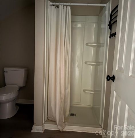 808 Harrisburg Drive SW, Lenoir, NC 28645