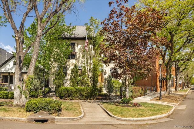 2527 Tremont Place, Denver, CO 80205