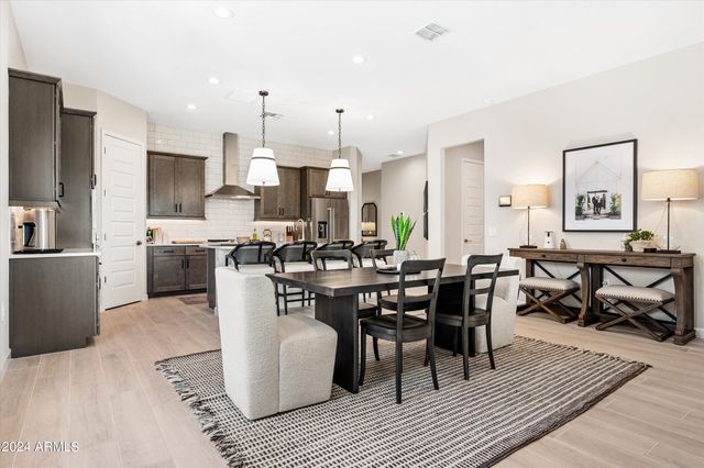 21425 N 59TH Street, Phoenix, AZ 85054