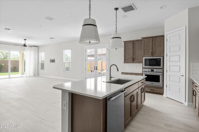 21425 N 59TH Street, Phoenix, AZ 85054