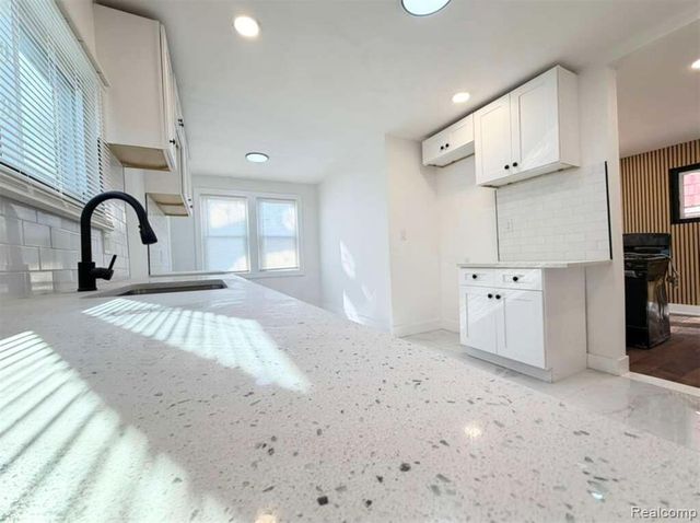 5791 Bedford Street, Detroit, MI 48224