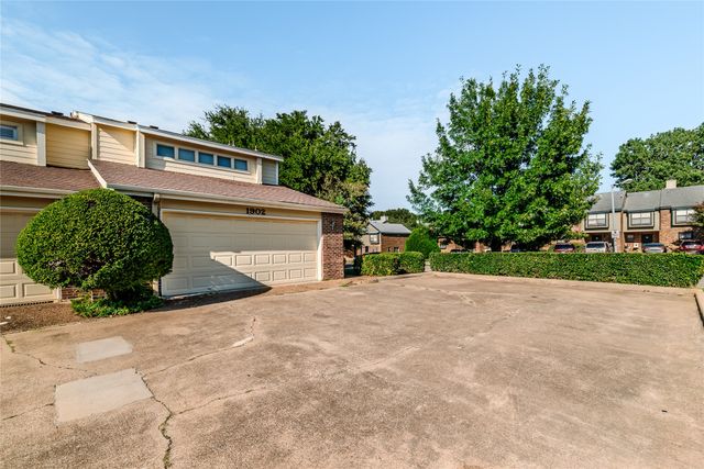 1902 Shorewood Drive, Grapevine, TX 76051