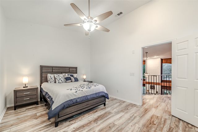 1902 Shorewood Drive, Grapevine, TX 76051