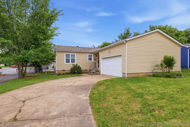 3328 S Knoxville Avenue, Tulsa, OK 74135