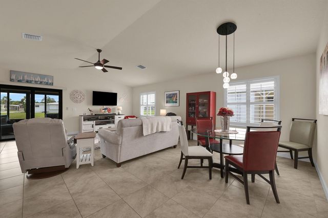 22 Alta Loma, Port St. Lucie, FL 34952