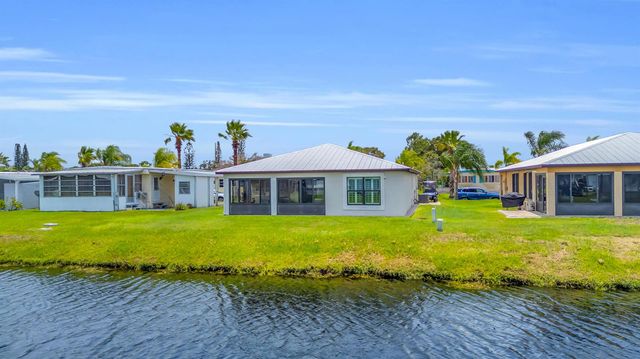 22 Alta Loma, Port St. Lucie, FL 34952