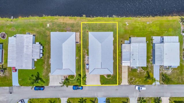 22 Alta Loma, Port St. Lucie, FL 34952