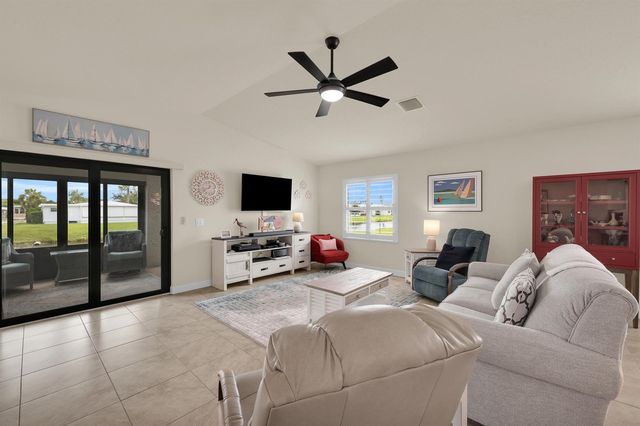 22 Alta Loma, Port St. Lucie, FL 34952