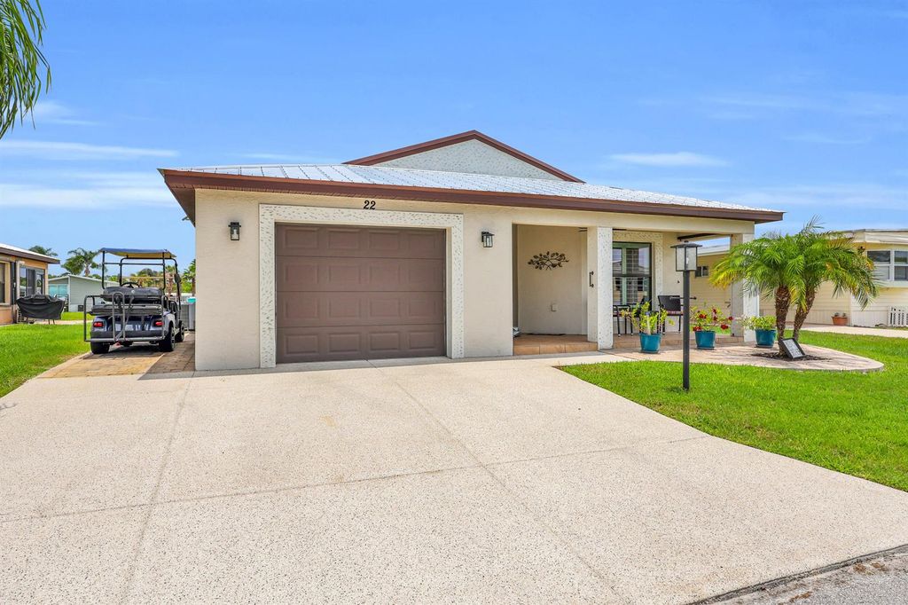 22 Alta Loma, Port St. Lucie, FL 34952