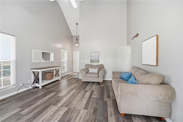 21691 S Main Street, Spring Hill, KS 66083