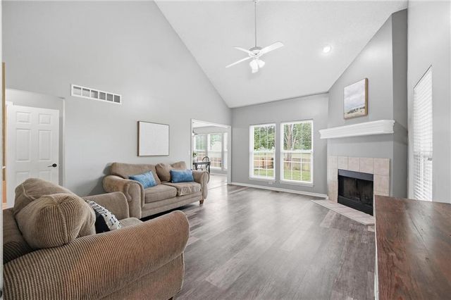 21691 S Main Street, Spring Hill, KS 66083