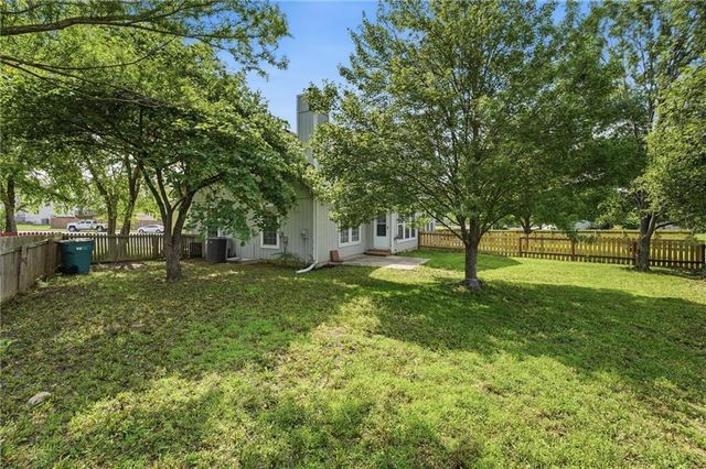 21691 S Main Street, Spring Hill, KS 66083