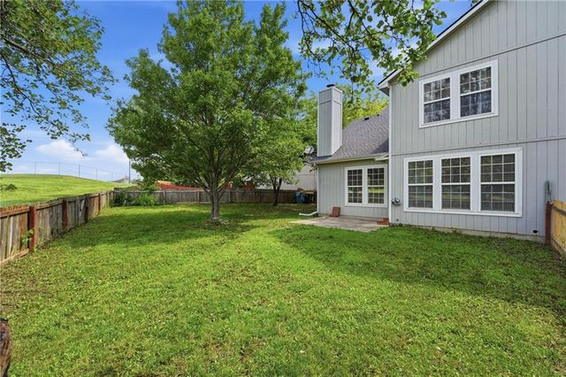 21691 S Main Street, Spring Hill, KS 66083
