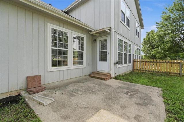 21691 S Main Street, Spring Hill, KS 66083