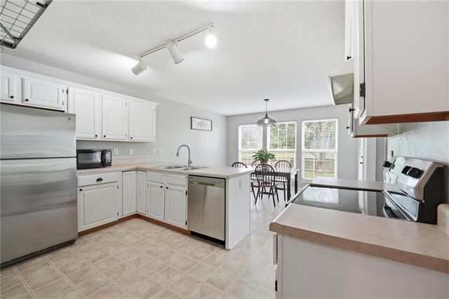 21691 S Main Street, Spring Hill, KS 66083