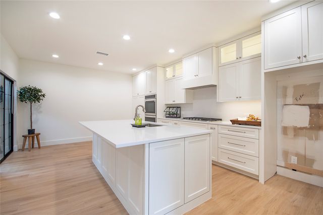 6019 High Court Place, Dallas, TX 75254