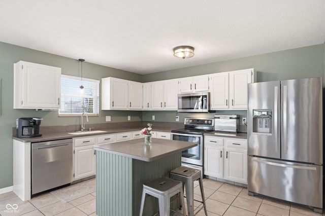 10423 Grasshopper Court, Noblesville, IN 46060