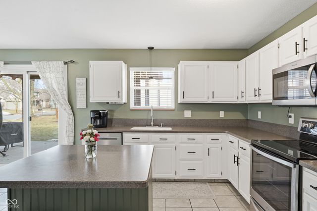 10423 Grasshopper Court, Noblesville, IN 46060