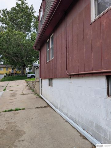4814 Polk Street, Omaha, NE 68117