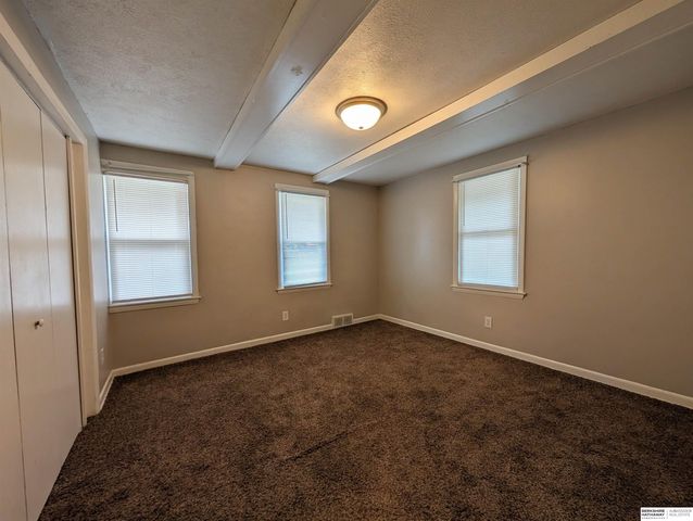 4814 Polk Street, Omaha, NE 68117
