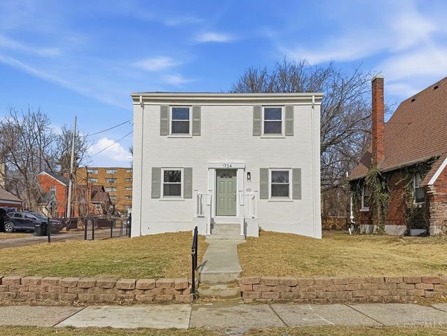 1734 Llanfair Avenue, Cincinnati, OH 45224