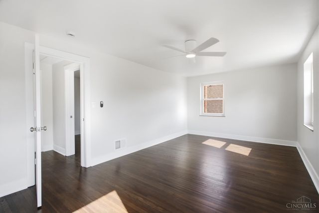 1734 Llanfair Avenue, Cincinnati, OH 45224