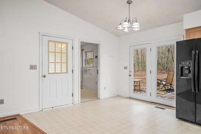 1621 Tabor Loop, Crossville, TN 38571