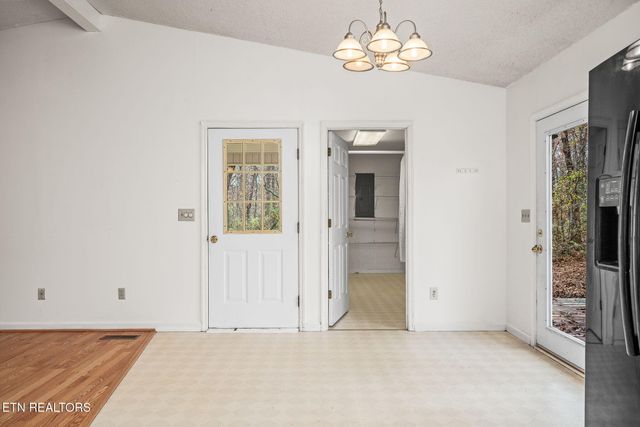 1621 Tabor Loop, Crossville, TN 38571