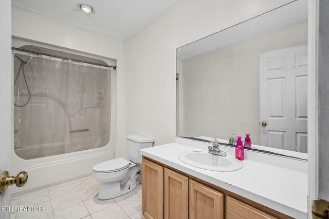 1621 Tabor Loop, Crossville, TN 38571