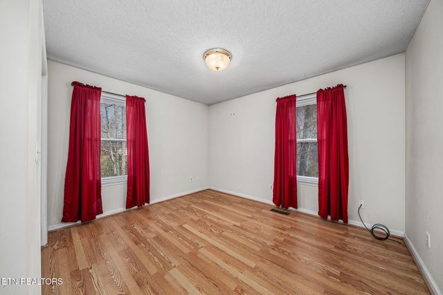 1621 Tabor Loop, Crossville, TN 38571