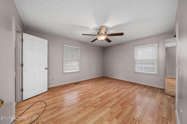 1621 Tabor Loop, Crossville, TN 38571