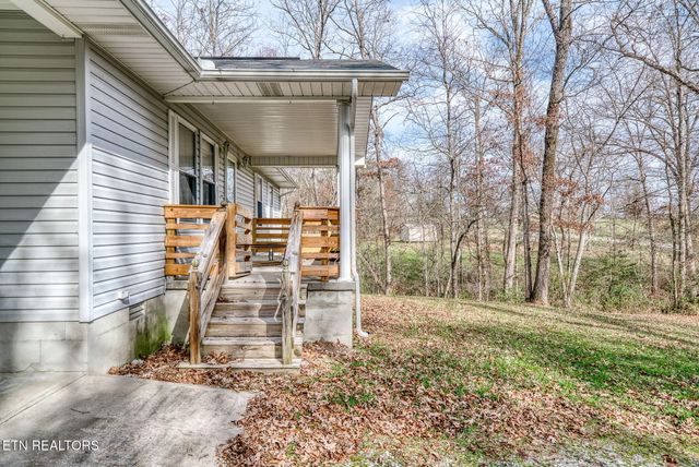 1621 Tabor Loop, Crossville, TN 38571